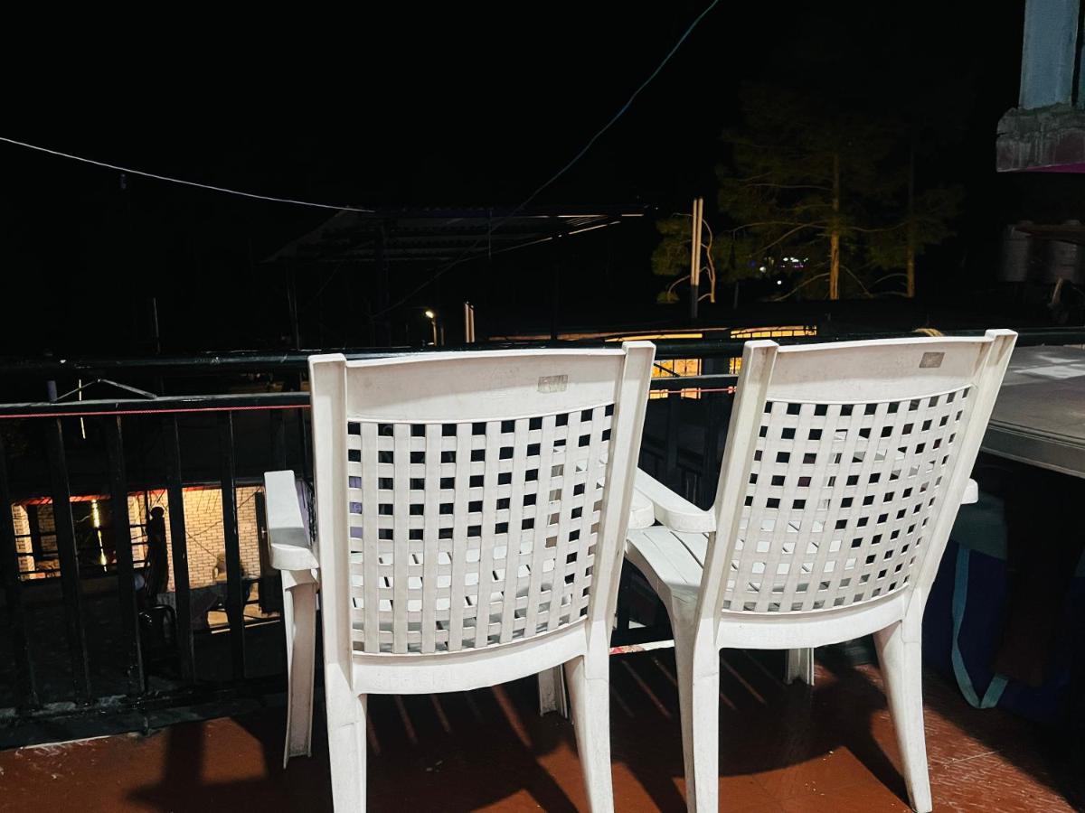 Shanti Cafe & Hostels Kasol Kültér fotó