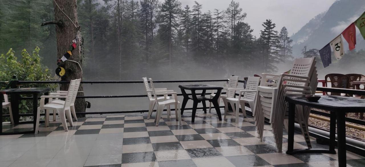 Shanti Cafe & Hostels Kasol Kültér fotó