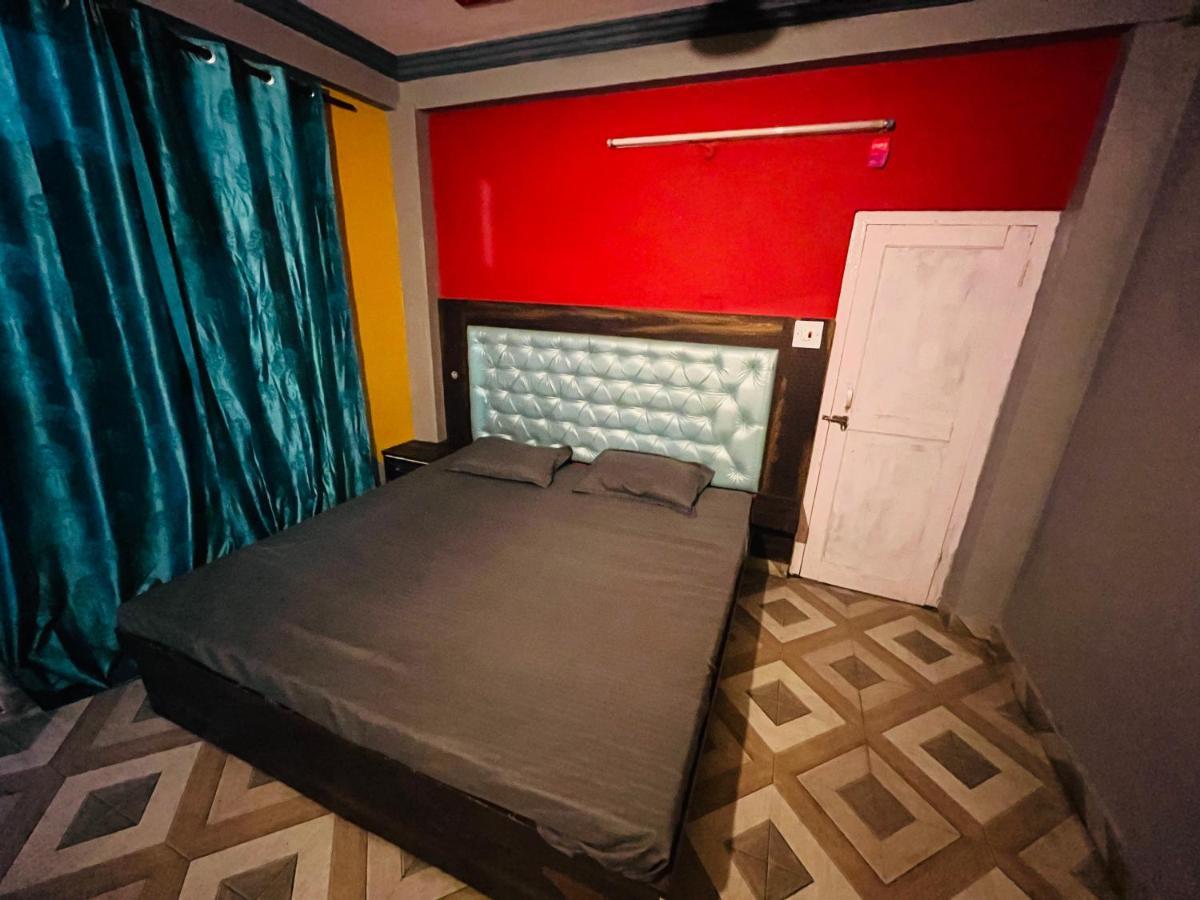 Shanti Cafe & Hostels Kasol Kültér fotó