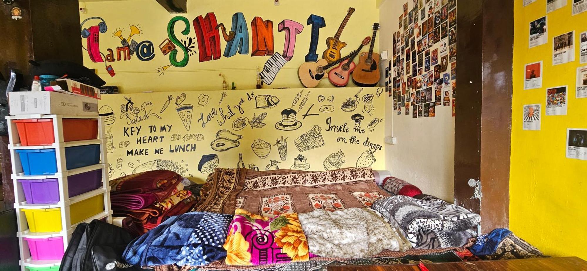 Shanti Cafe & Hostels Kasol Kültér fotó