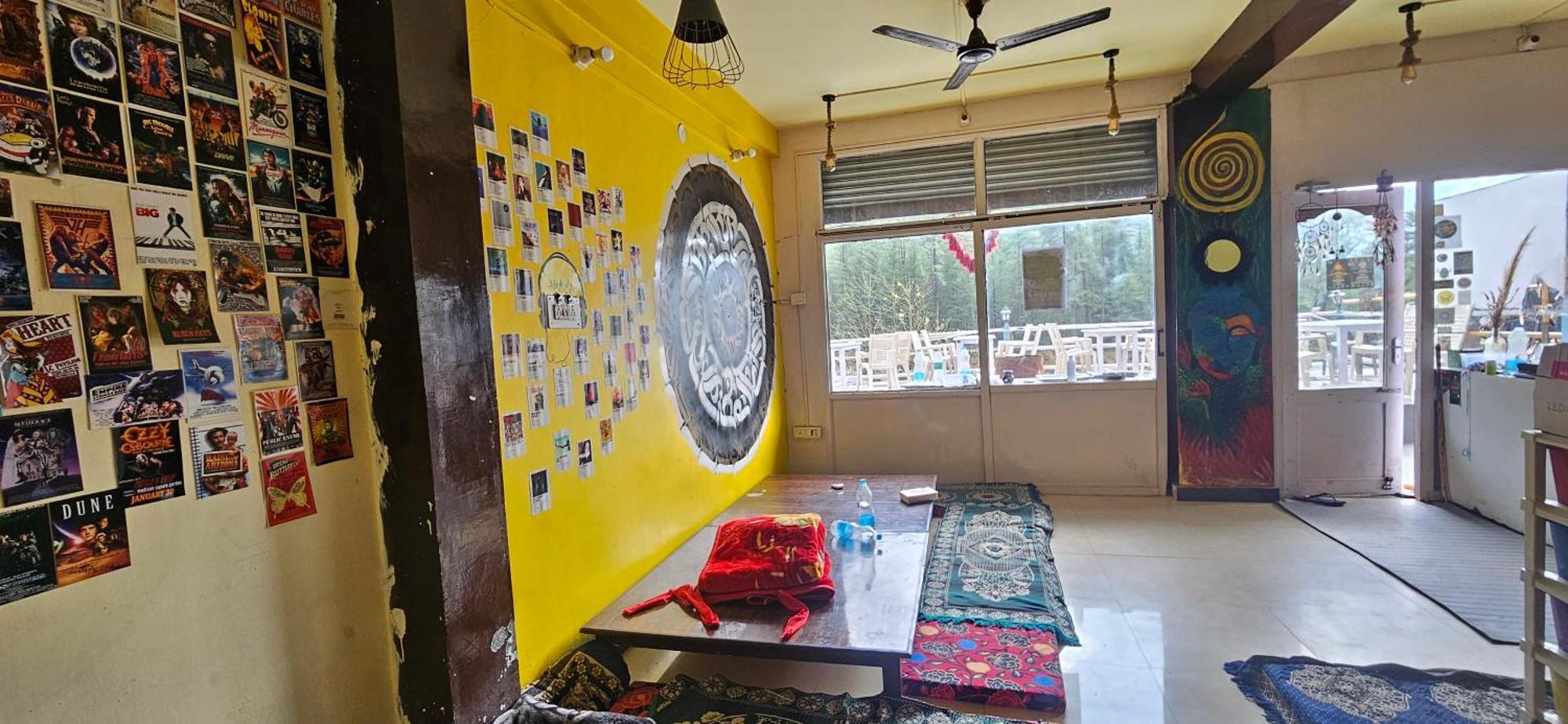 Shanti Cafe & Hostels Kasol Kültér fotó