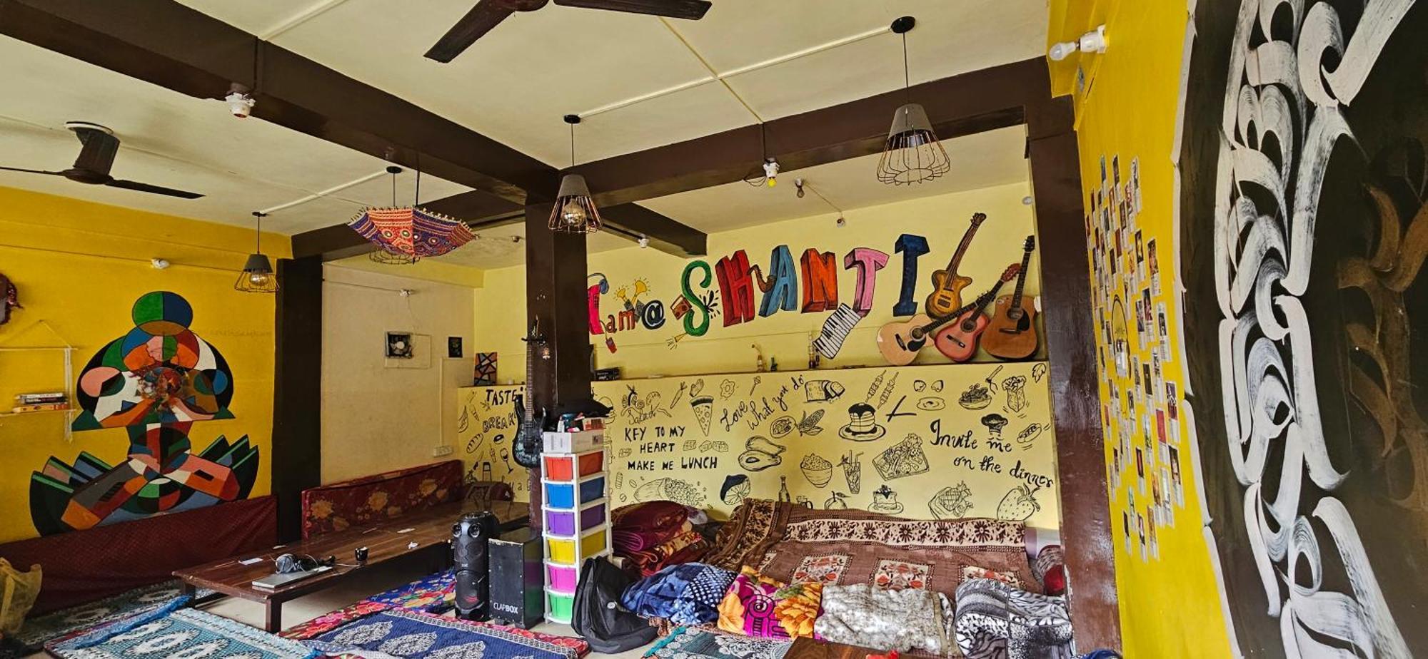 Shanti Cafe & Hostels Kasol Kültér fotó
