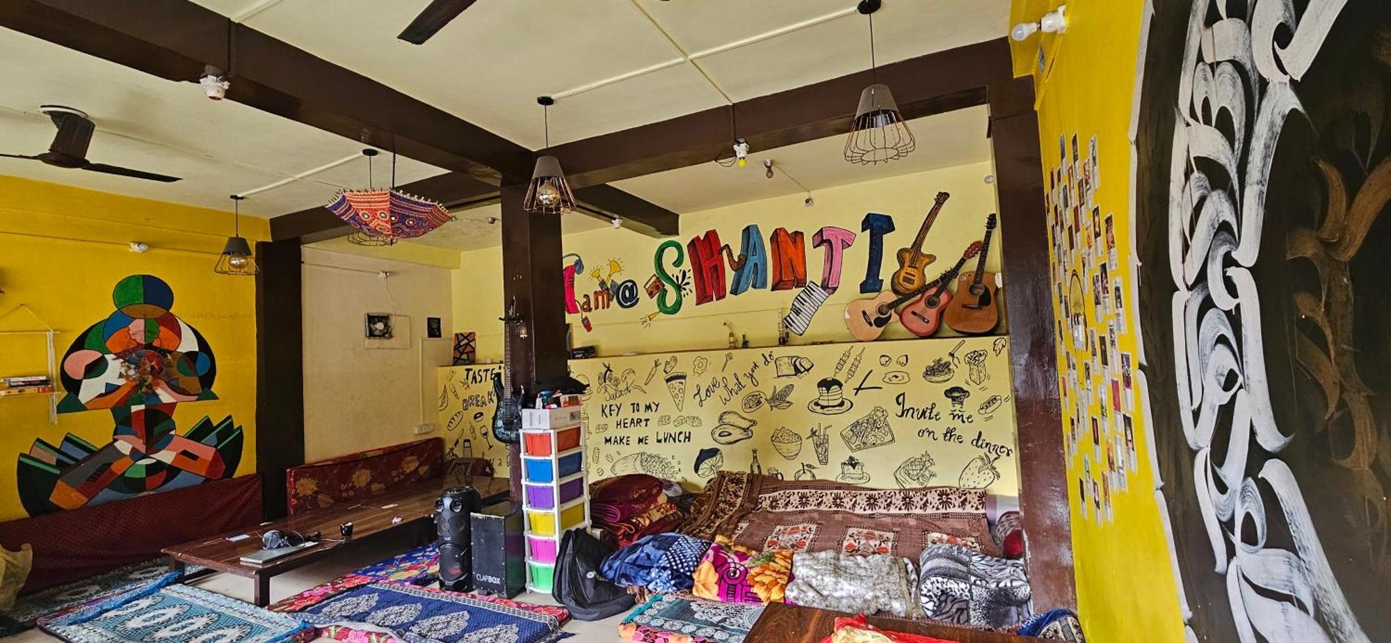 Shanti Cafe & Hostels Kasol Kültér fotó